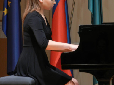 Lara Flander